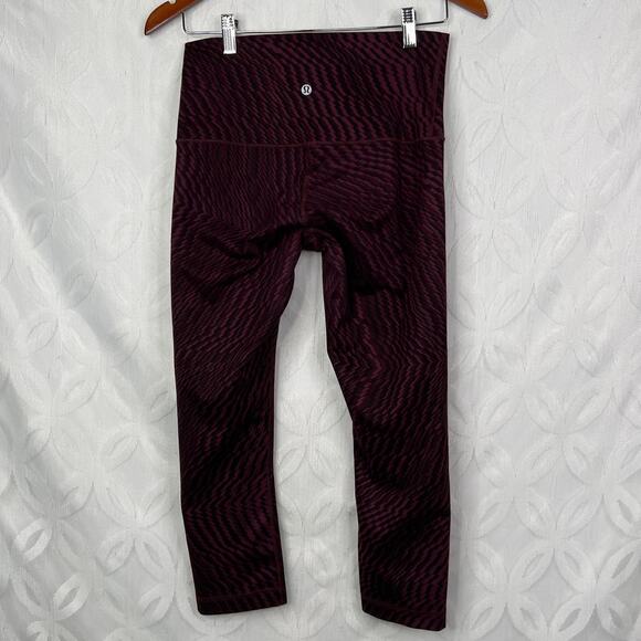 Lululemon Wunder Under Crop Hi-Rise Full-On Luon Shifted Horizon Size 8 - Picture 5 of 7